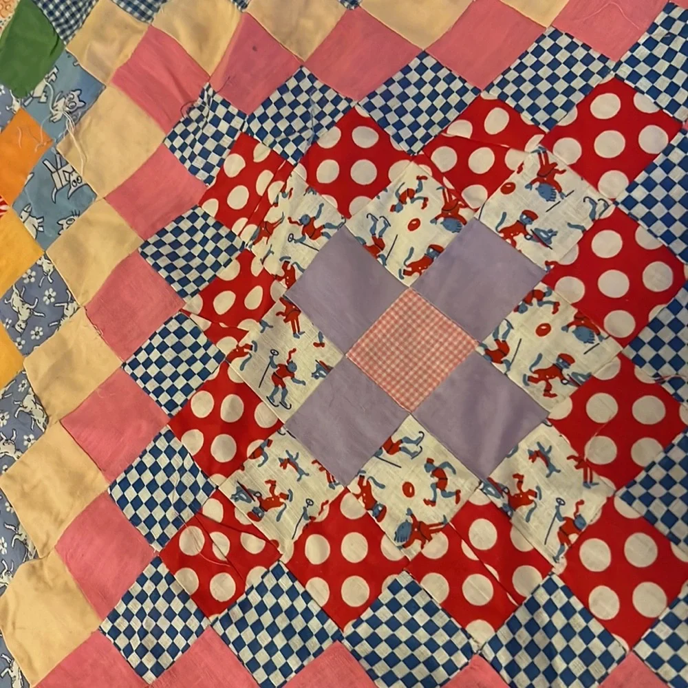 Gorgeous small square quilt topper vintage hand sewn 38” x 52”